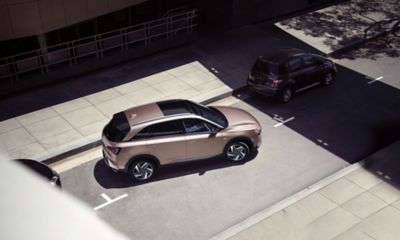 The all-new Hyundai Nexo, shown from the top on a sunlit street.