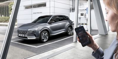 Bild som visar Hyundai Nexo som tankar.