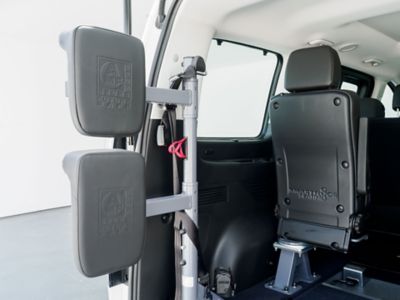 Hyundai STARIA Híbrido adaptado