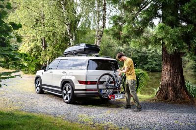 Hyundai SANTA FE Bike carrier for all tow bars.