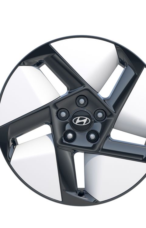Närbild på en lättmetallfälg till Hyundai IONIQ 3.