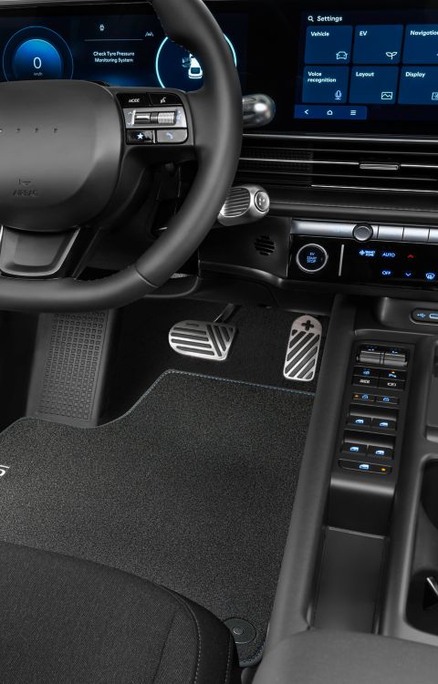 Hyundai IONIQ 6 Textile floor mats protection accessory.