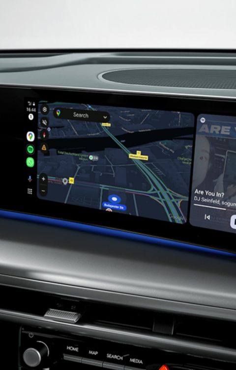 Apple CarPlay™ and Android Auto™  on the big centre screen Hyundai IONIQ 9.