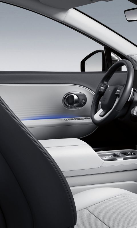 Customised ambient lighting inside the Hyundai IONIQ 9 electric SUV.