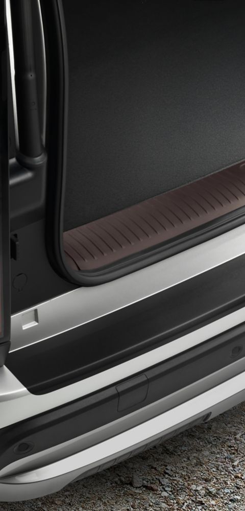 Hyundai IONIQ 9 Rear bumper protection foil accessory.