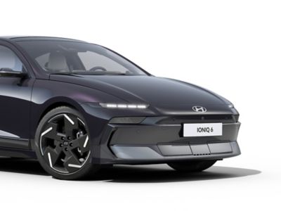 Les volets d'air actifs intégrés dans le pare-chocs avant de la berline électrique Hyundai IONIQ 6.
